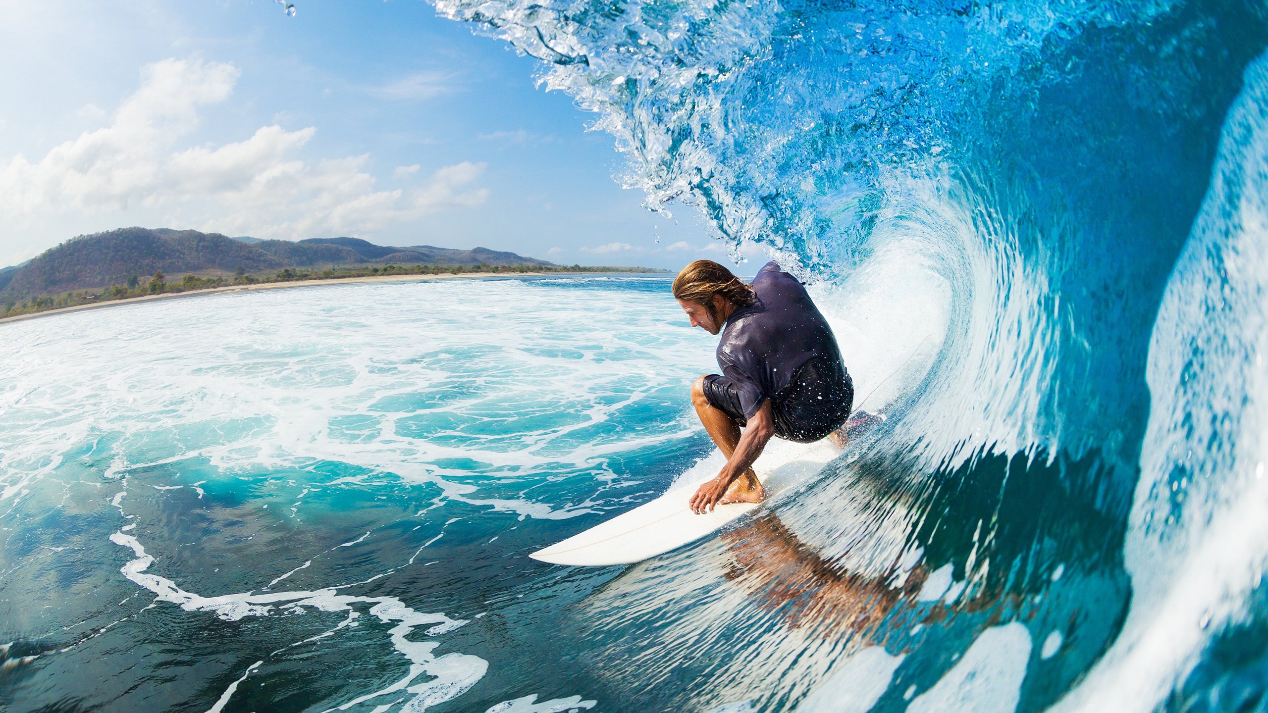 德甲拜仁持续高歌猛进，目标锁定多项冠军